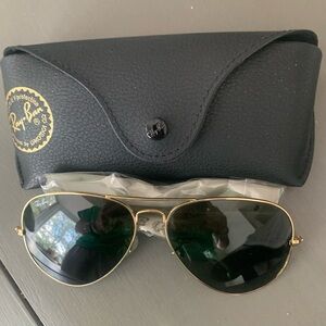 Ray-Ban Gold Aviator Sunglasses with Black Case